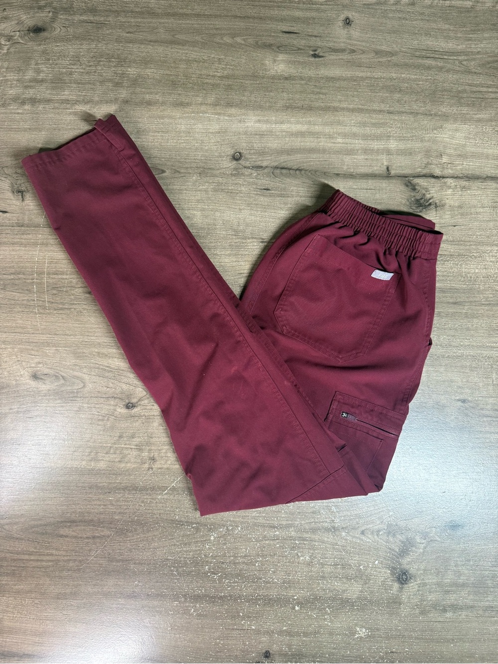 Figs Technical Collection Women’s XS/T Scrubs Bottoms Workwear Maroon